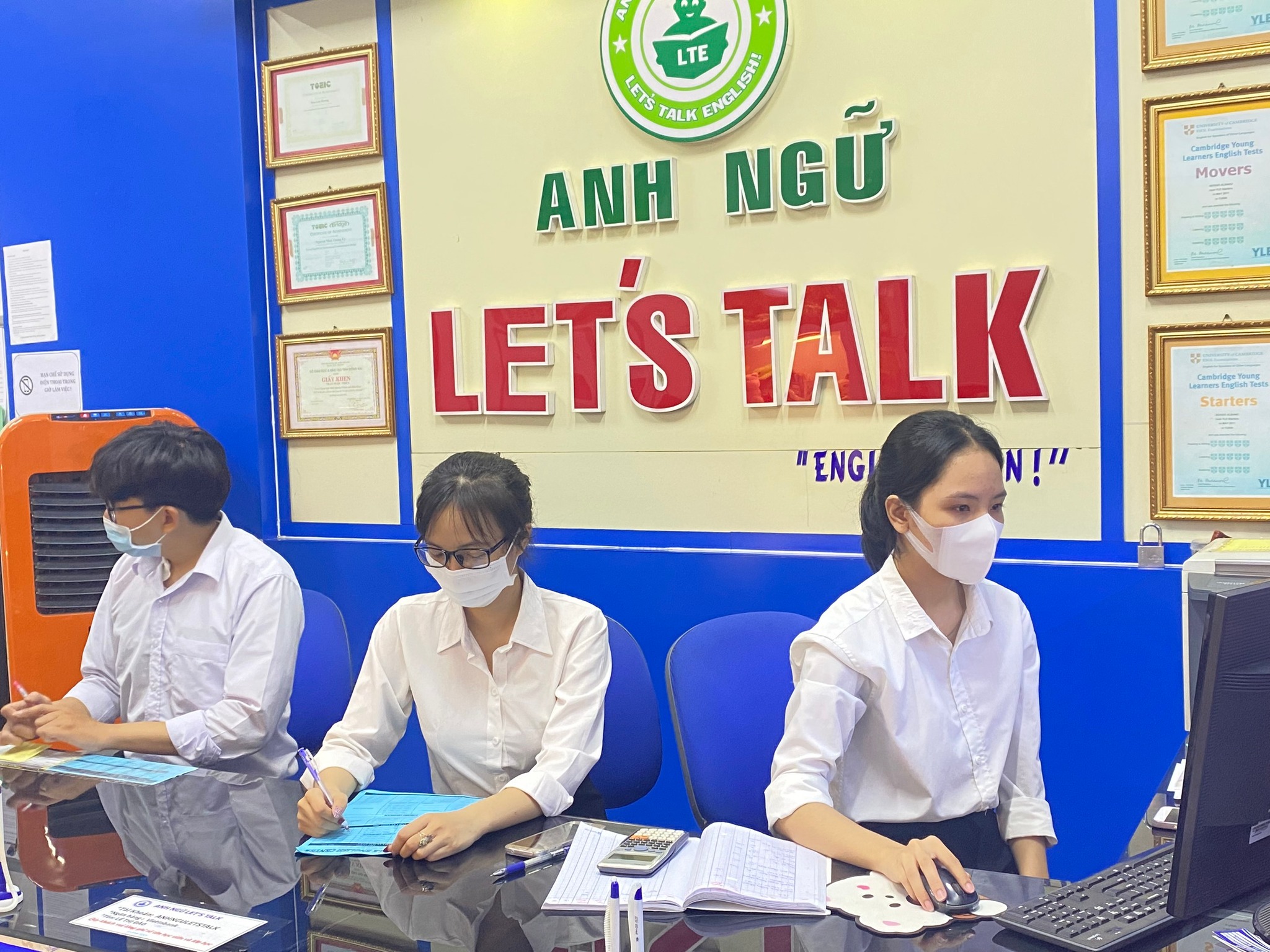 ANH NGỮ LET'S TALK ảnh 2