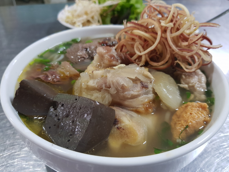 Bún bò Huế Nhật Tân ảnh 1