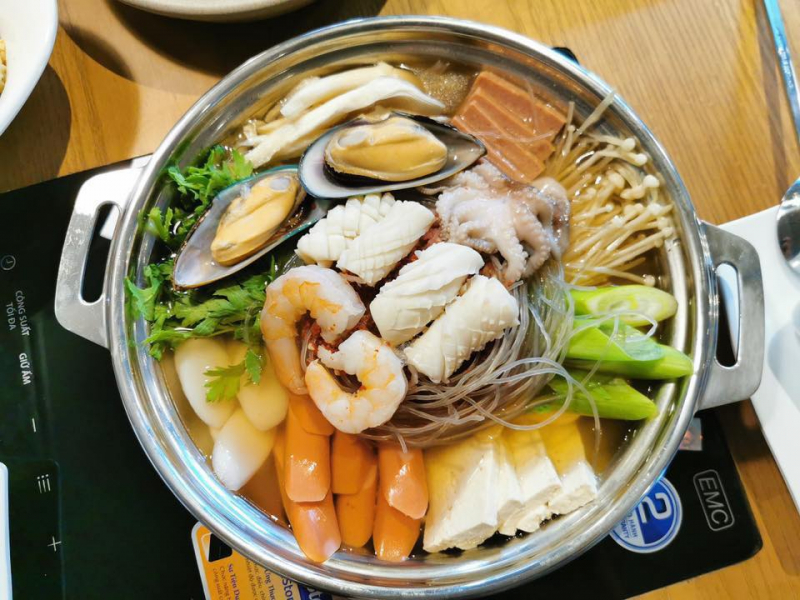Don Chicken Mai Hắc Đế ảnh 1