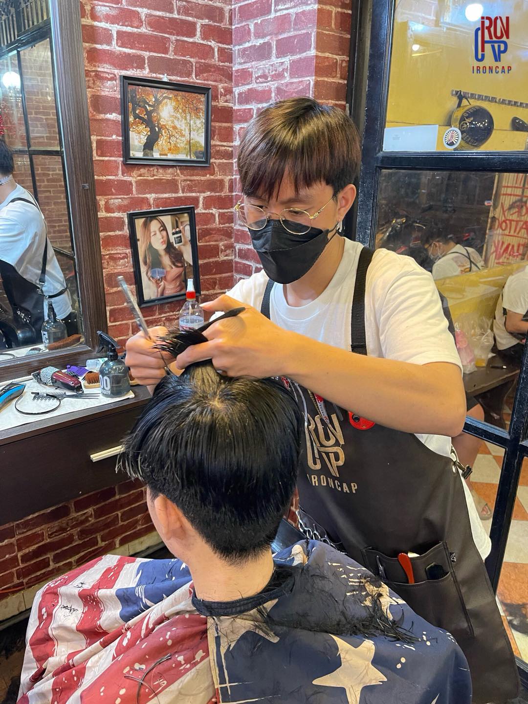 IronCap Barbershop ảnh 1