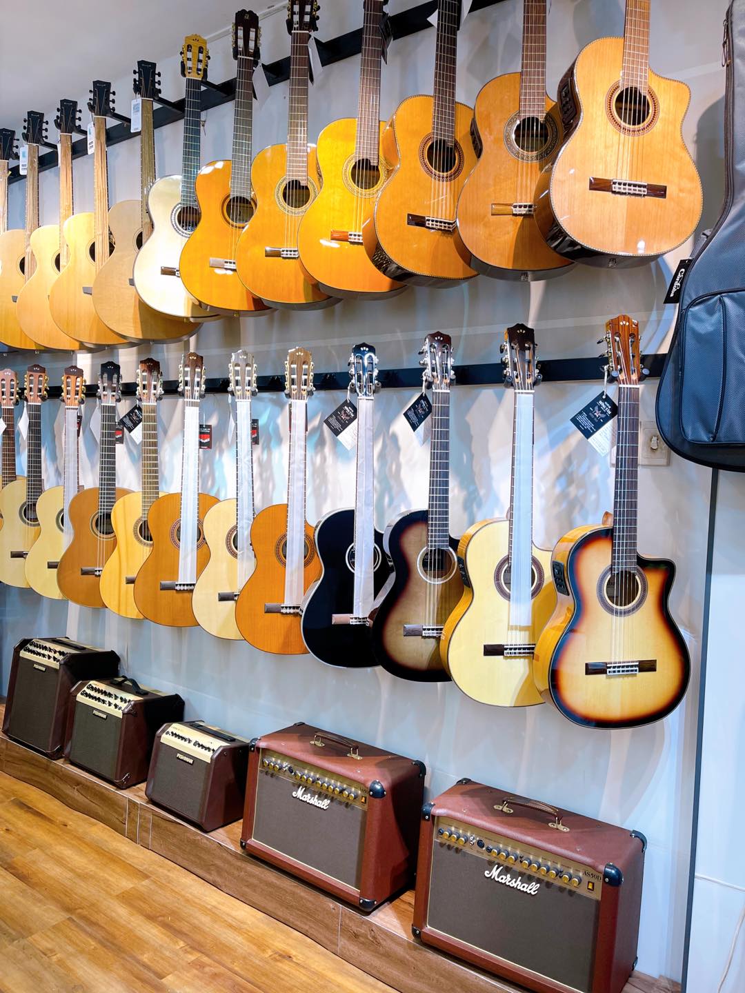 Shop Đàn Guitar Cordoba ảnh 1