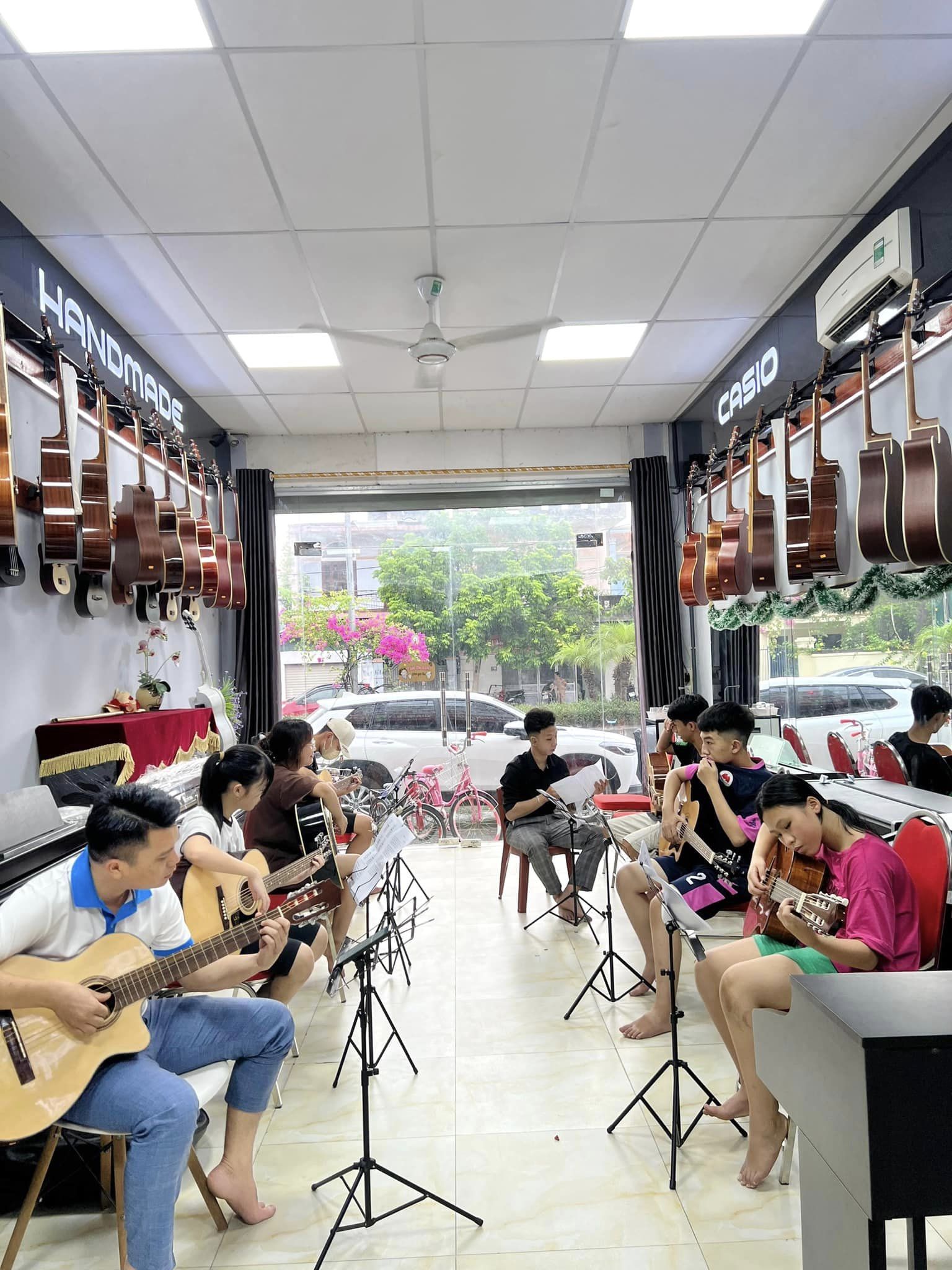 Trung tâm dạy đàn guitar tốt nhất ở Thanh Hoá