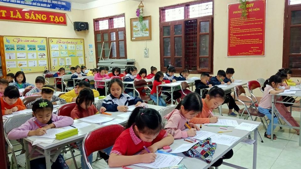 Hội thi viết chữ đẹp Trường tiểu học Nguyễn Thị Minh Khai ảnh 2