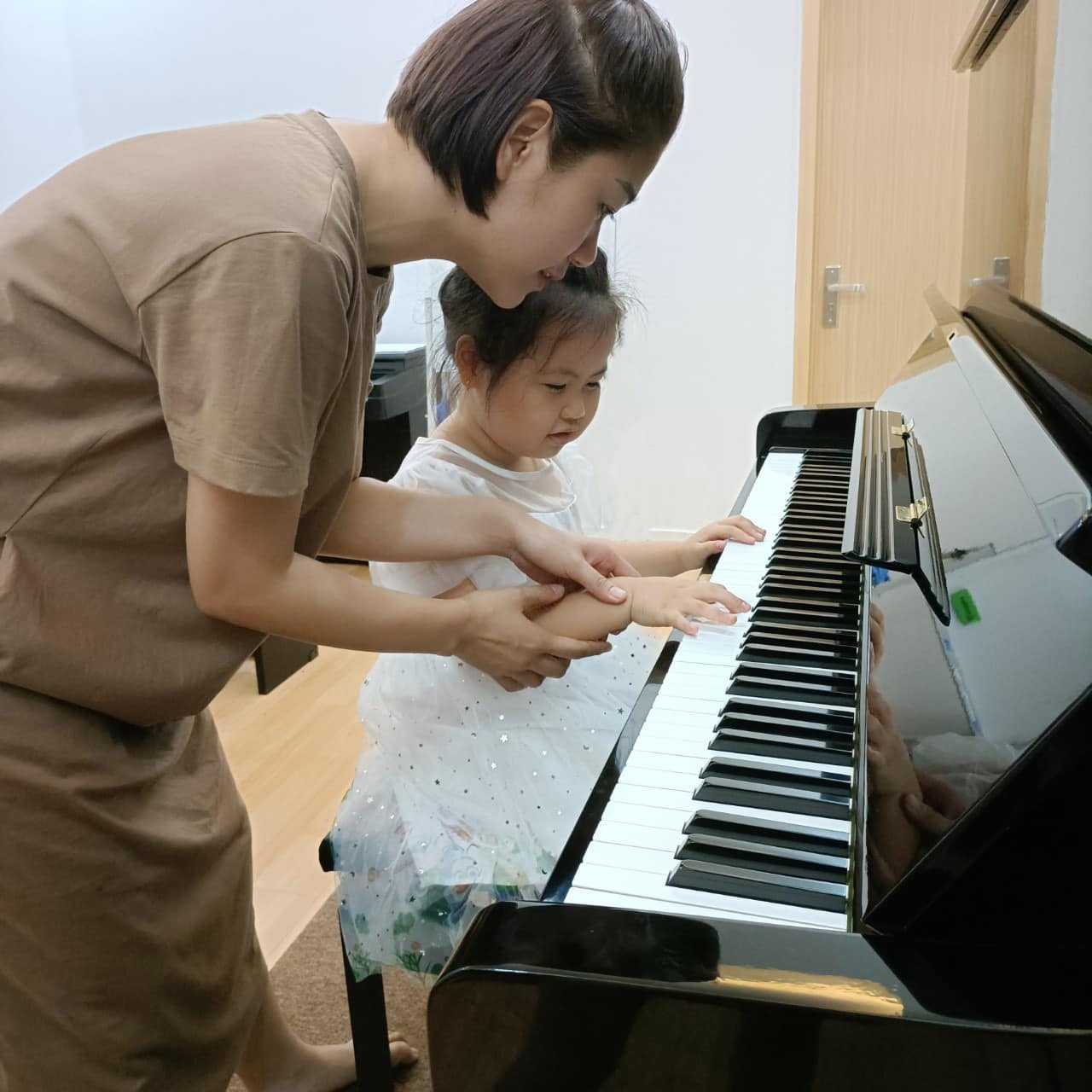 Uri Piano ảnh 1