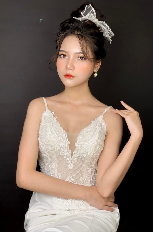 Vân Bella Make Up - Academ ảnh 1