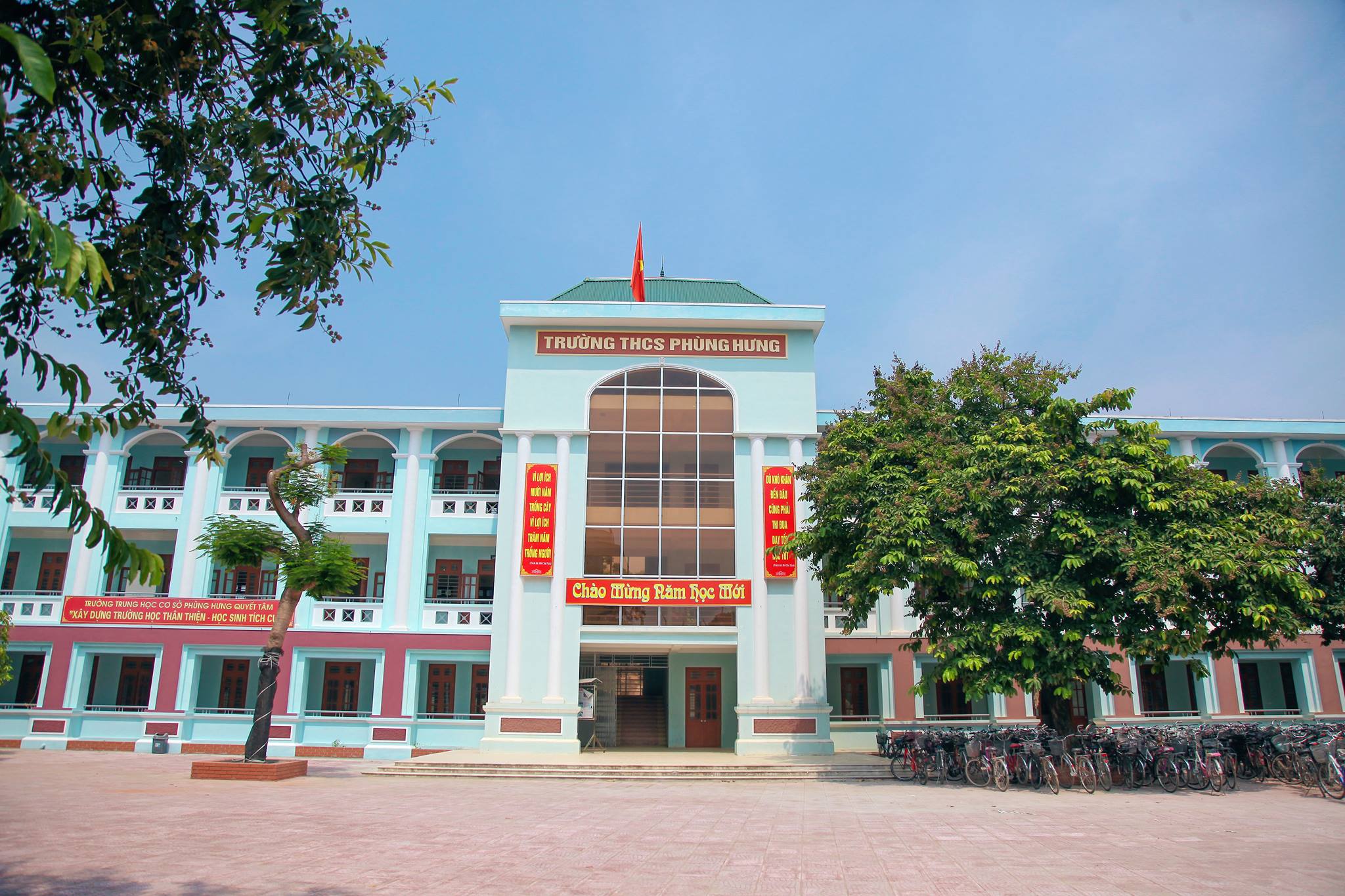 Trường THCS Phùng Hưng ảnh 2