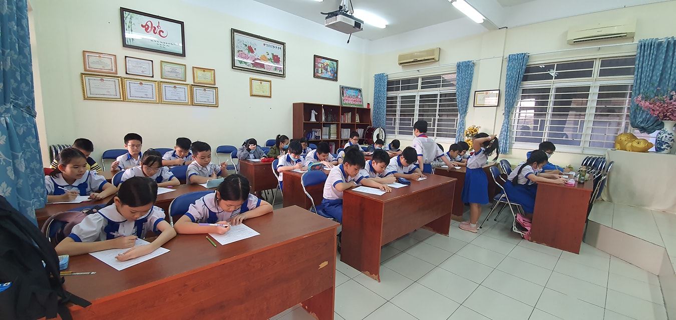 Trường Tiểu học Huỳnh Mẫn Đạt ảnh 2