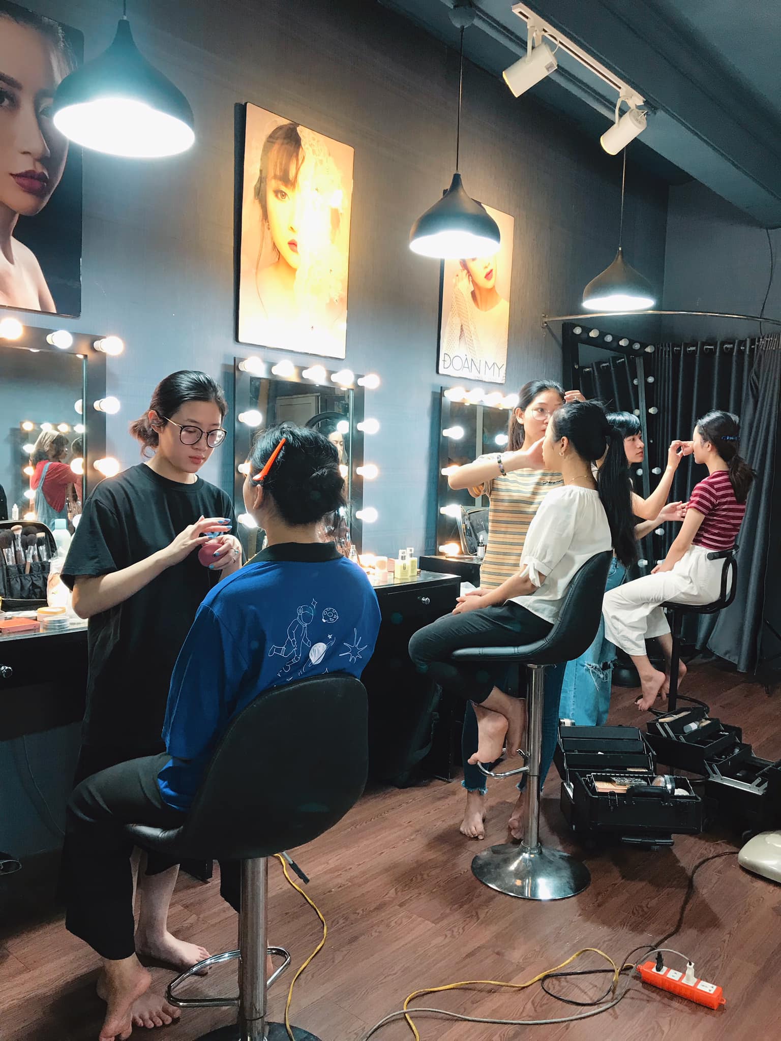 Đoàn My Makeup Academy ảnh 2