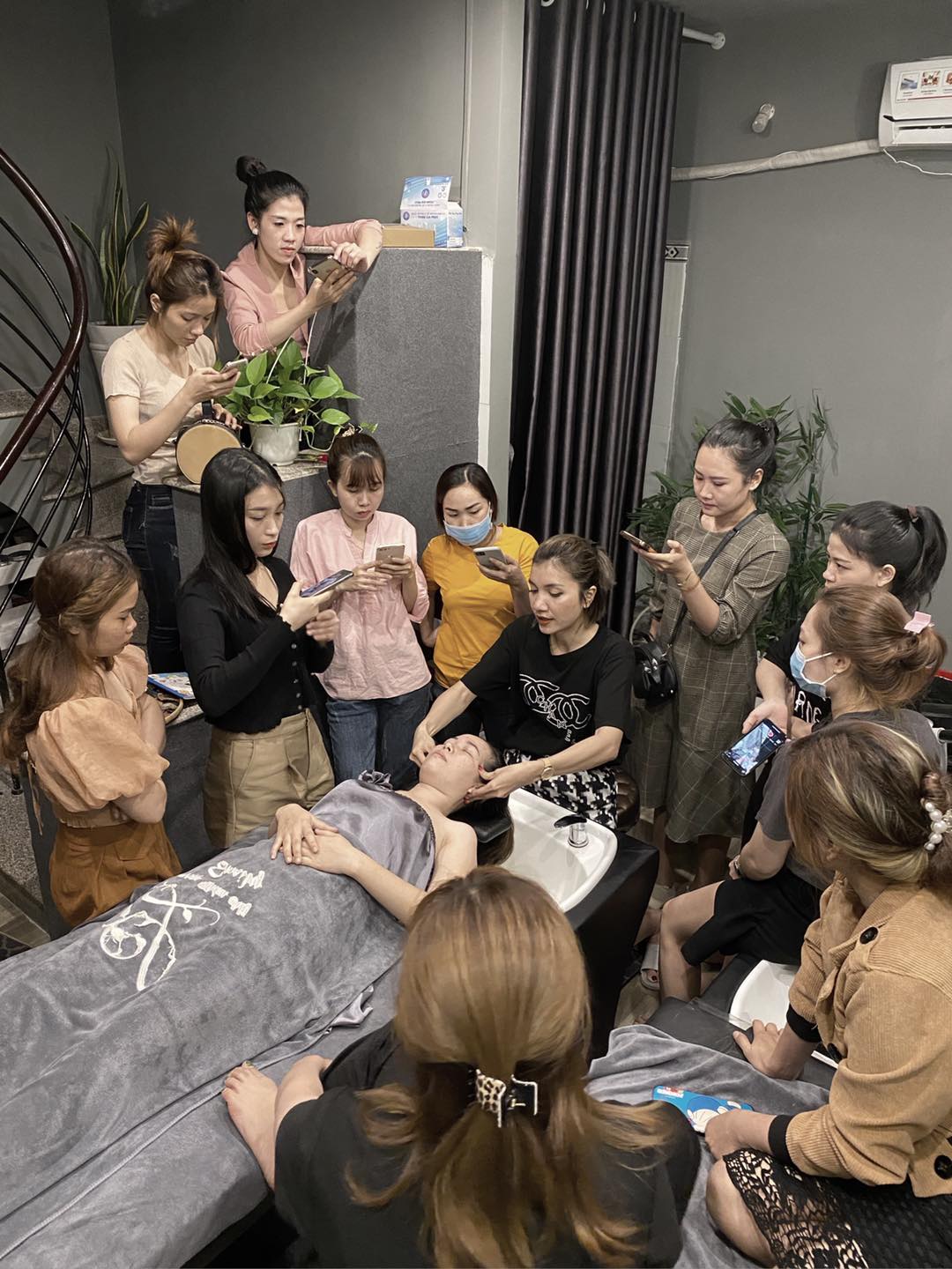 Emily Beauty & Academy ảnh 1