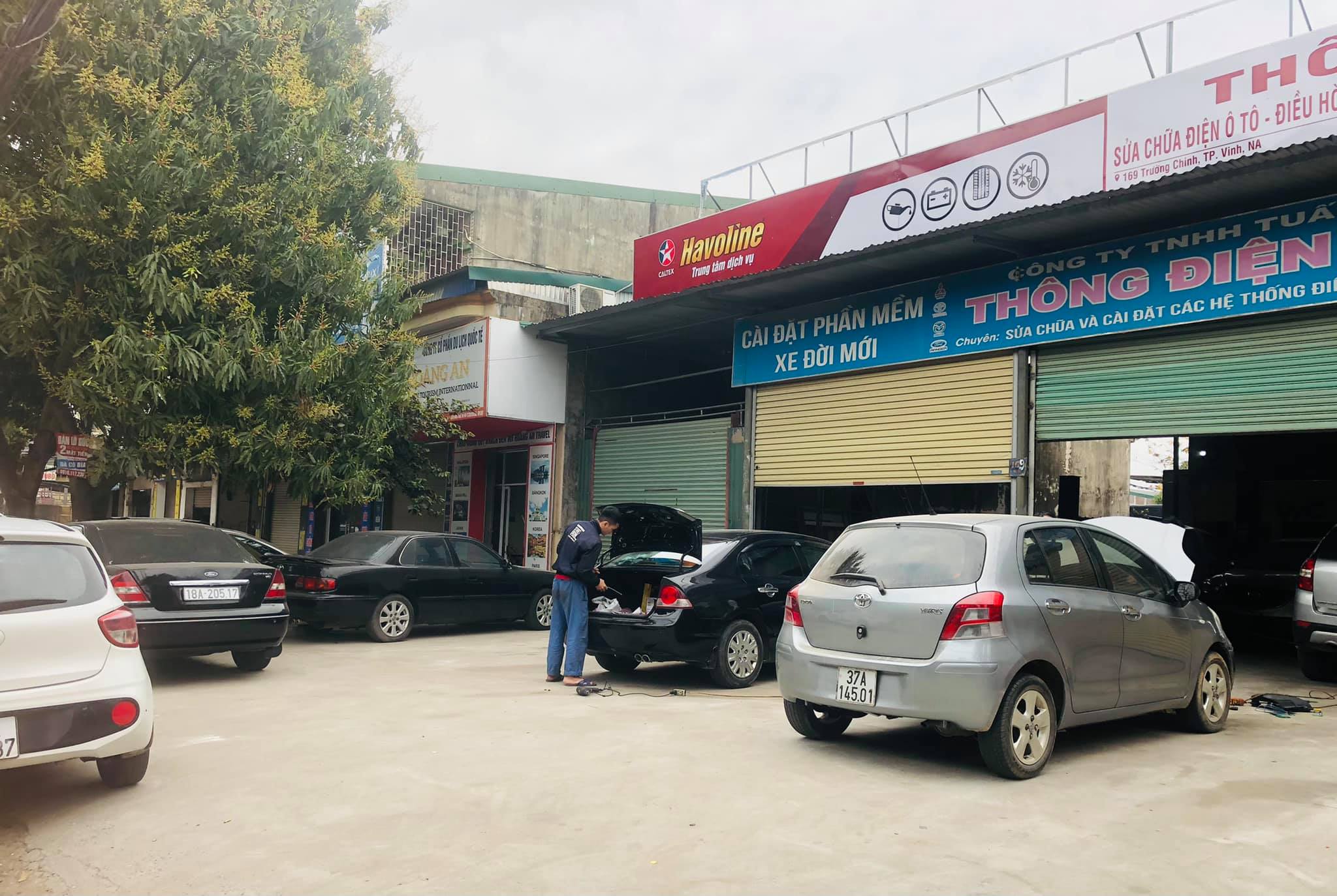 Garage ôtô Thông Điện ảnh 2