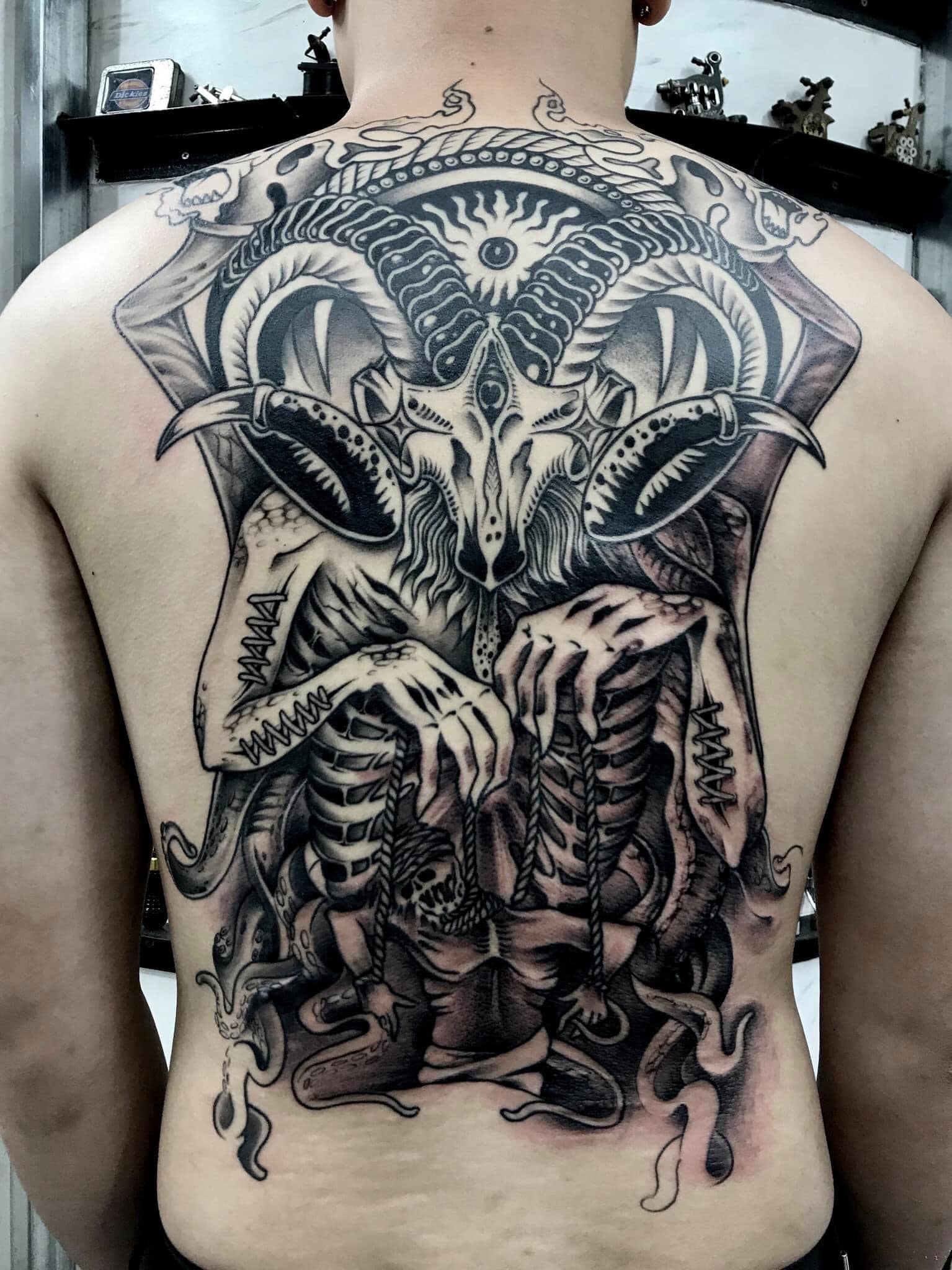 Tâm Bi Tattoo ảnh 1