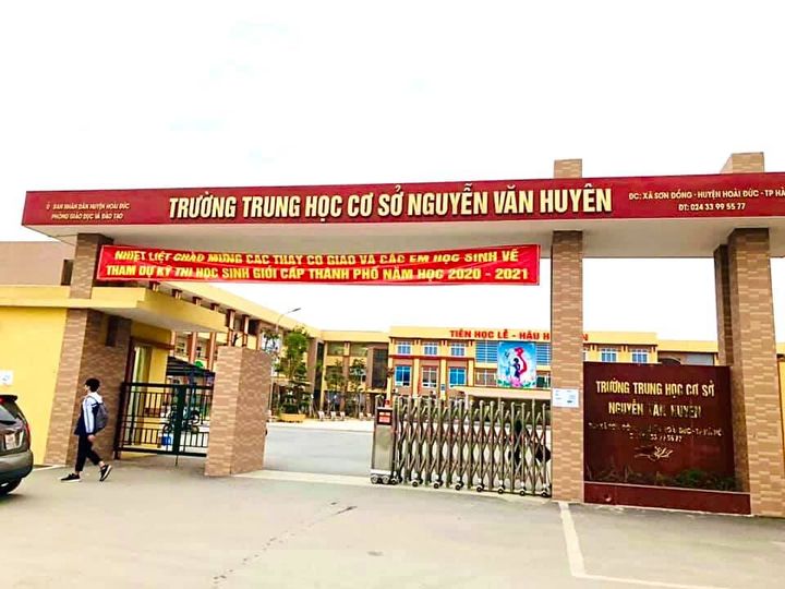 Trường THCS Nguyễn Văn Huyên ảnh 2