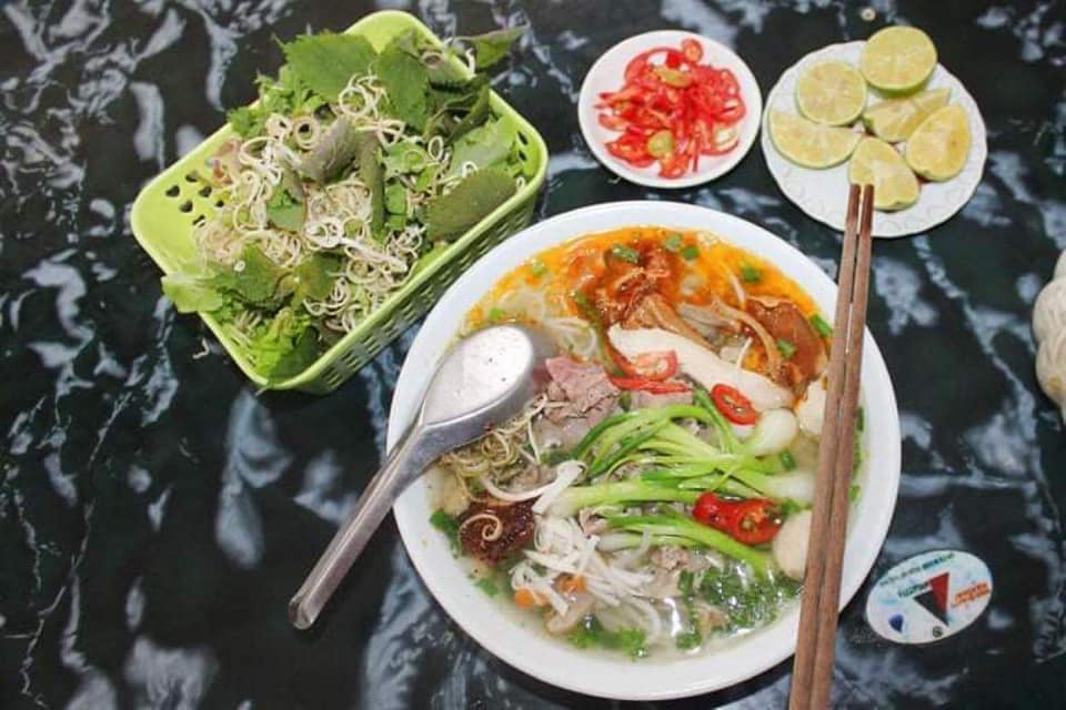 Phở Thu Hiền ảnh 1