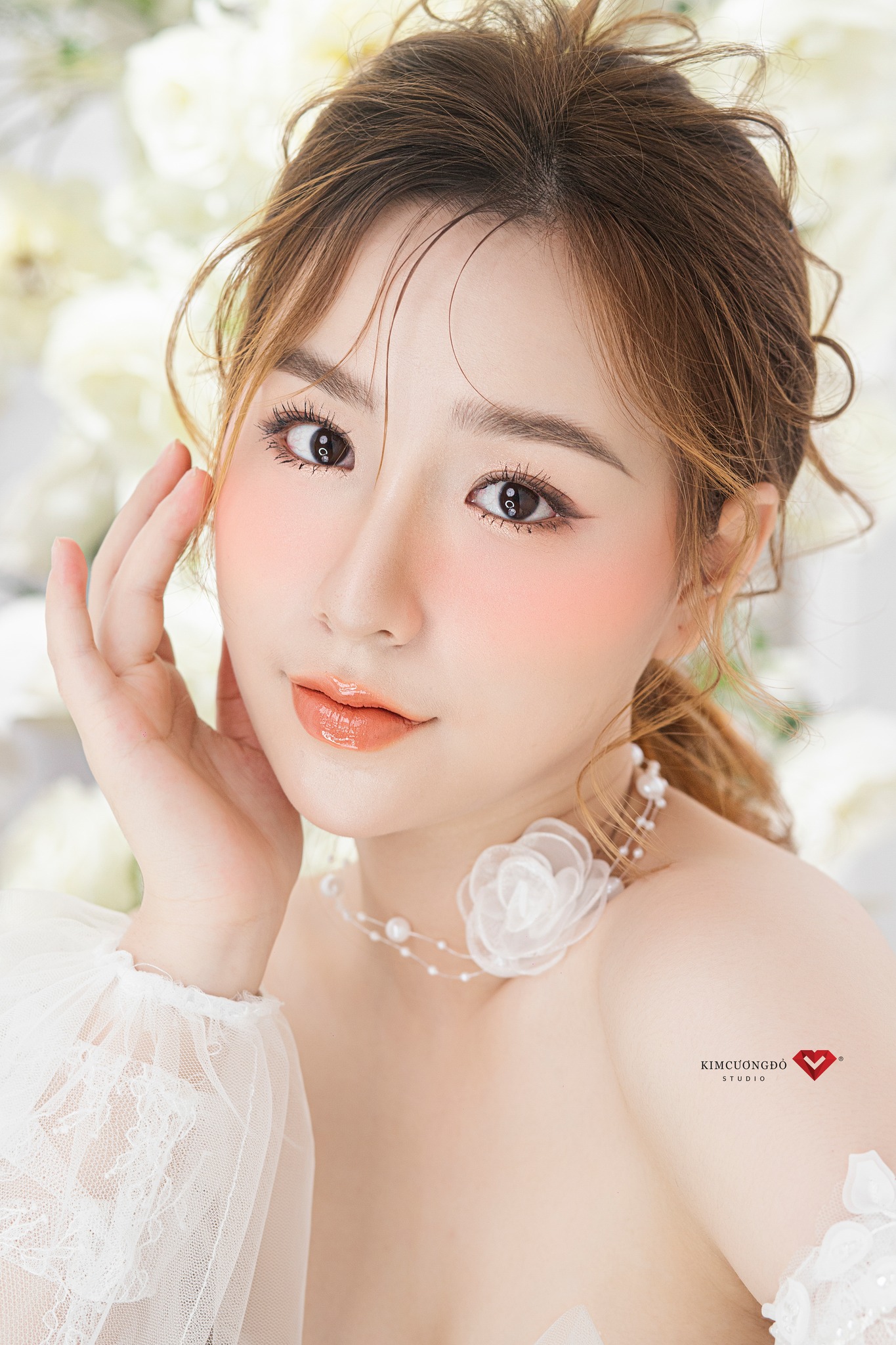 MƠ TÂY MAKEUPACADEMY (Kim Cương Đỏ Studio) ảnh 1