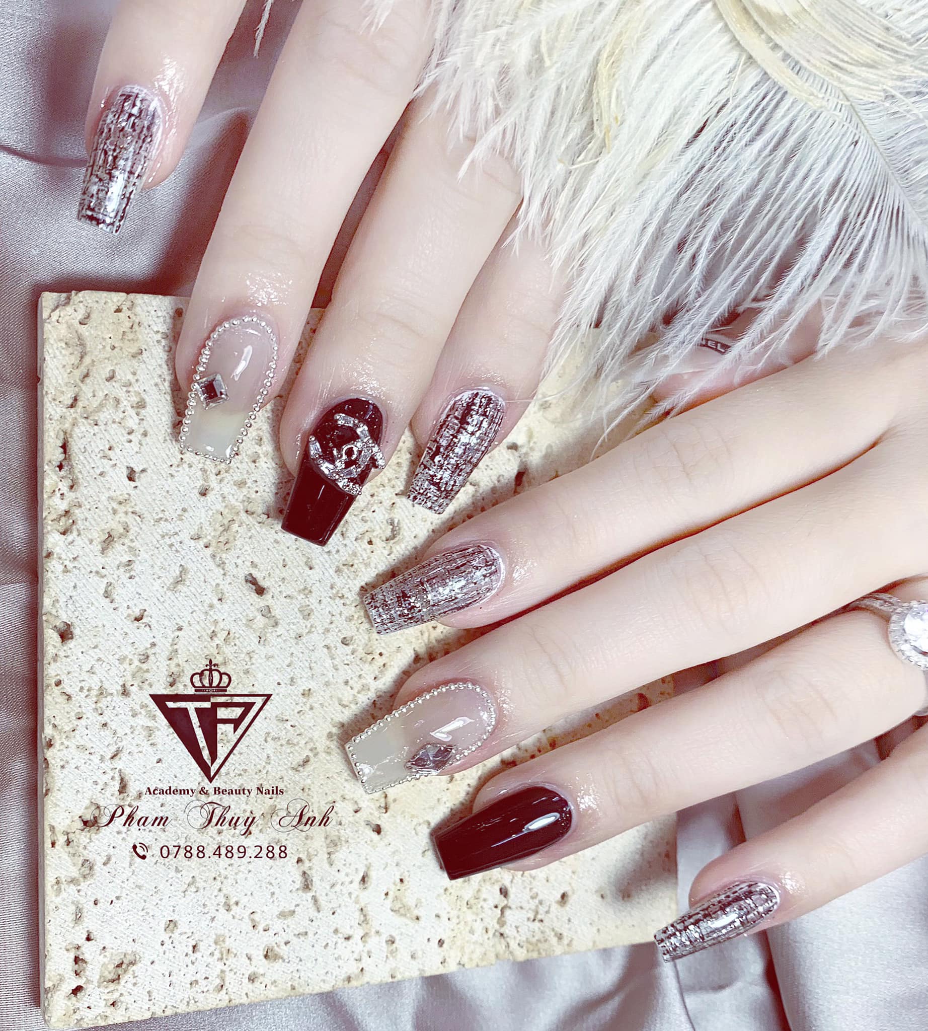 Phạm Thuỳ Anh Nail ảnh 2