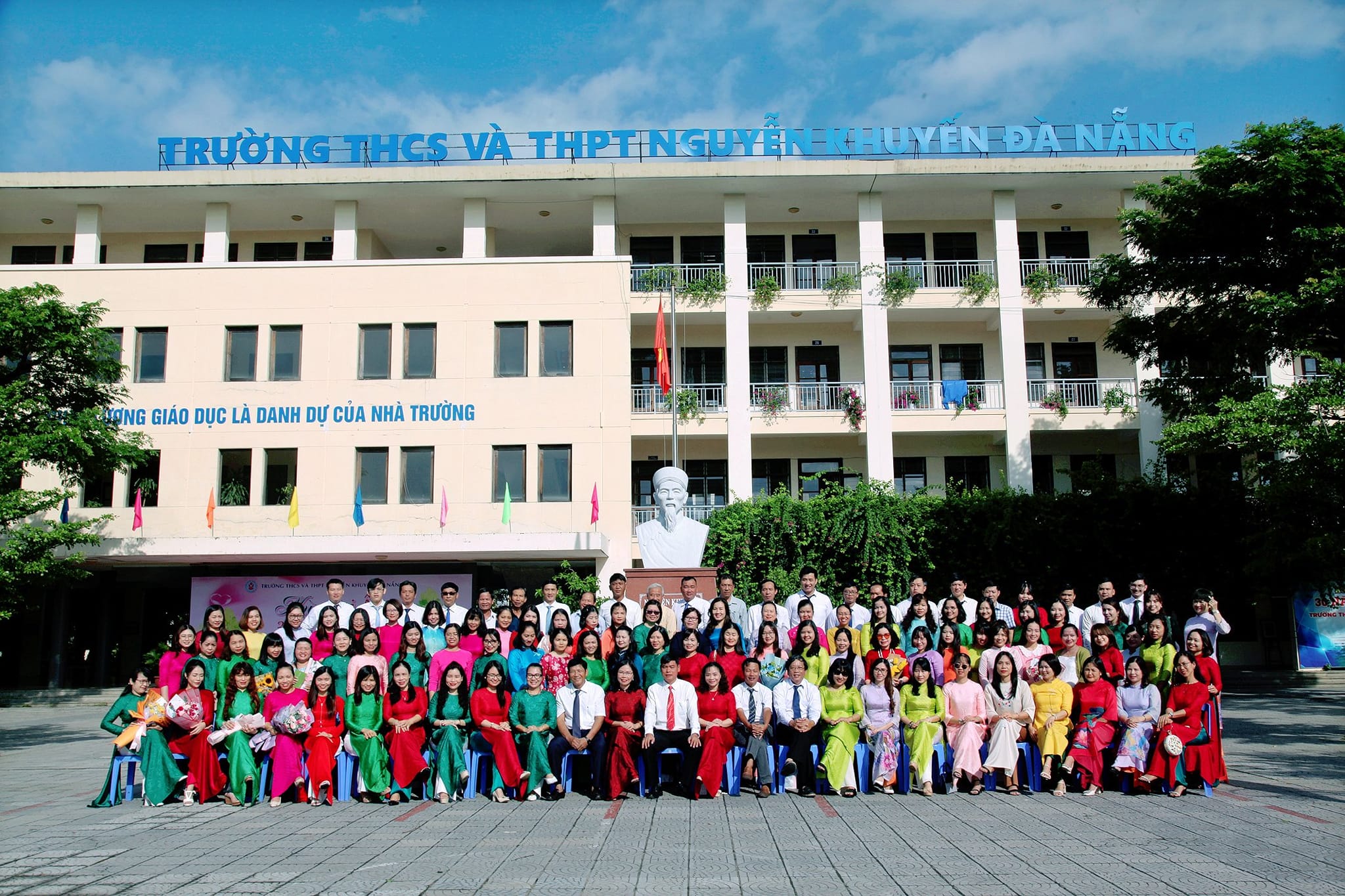 Trường THCS & THPT Nguyễn Khuyến ảnh 1