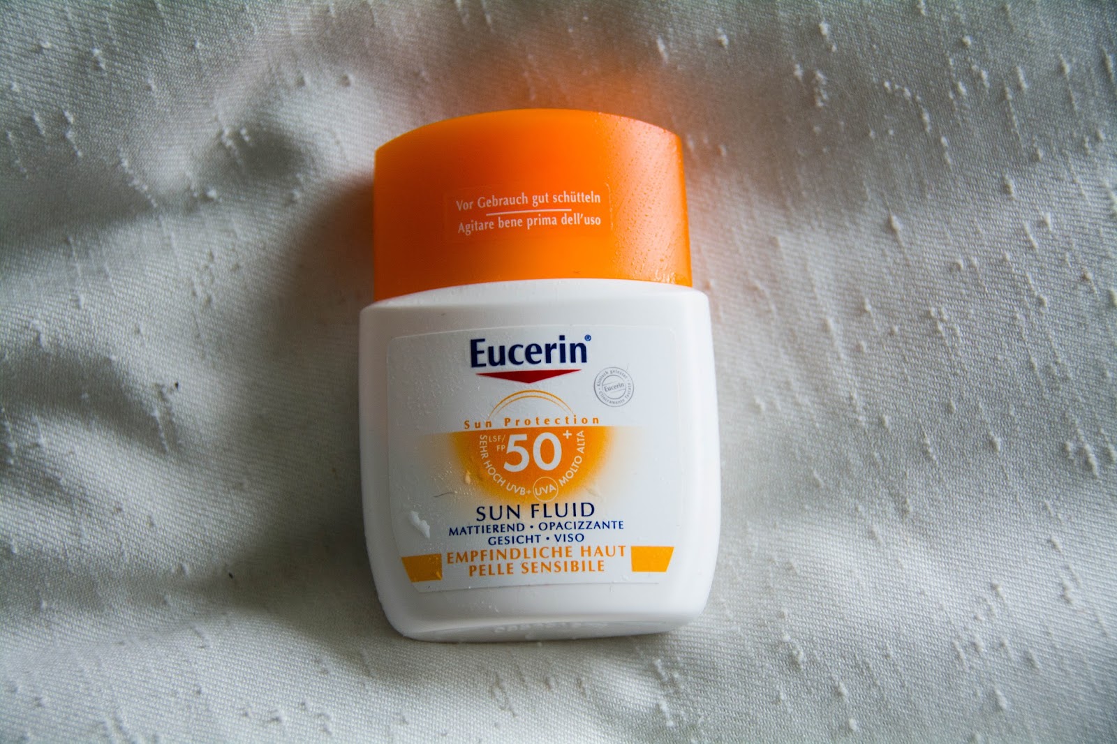 Kem chống nắng Eucerin Sun Fluid Mattifying SPF 50+ ảnh 2