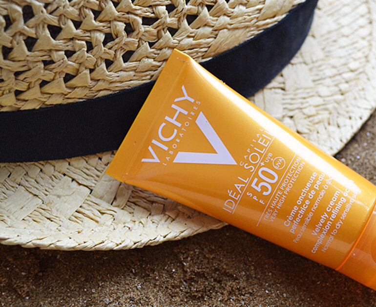 Kem chống nắng Vichy Idéal Soleil SPF 50+ sở hữu màng lọc Mexoryl độc quyền Vichy mang lại hiệu quả chống nắng và bảo vệ da tối ưu trước tác nhân môi trường ảnh 2