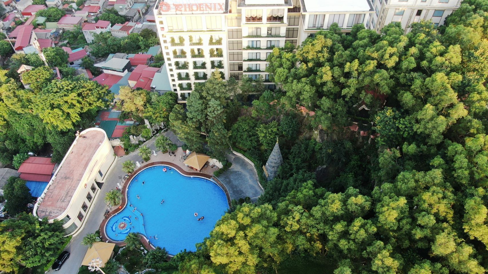 Bể bơi Phoenix Resort ảnh 1