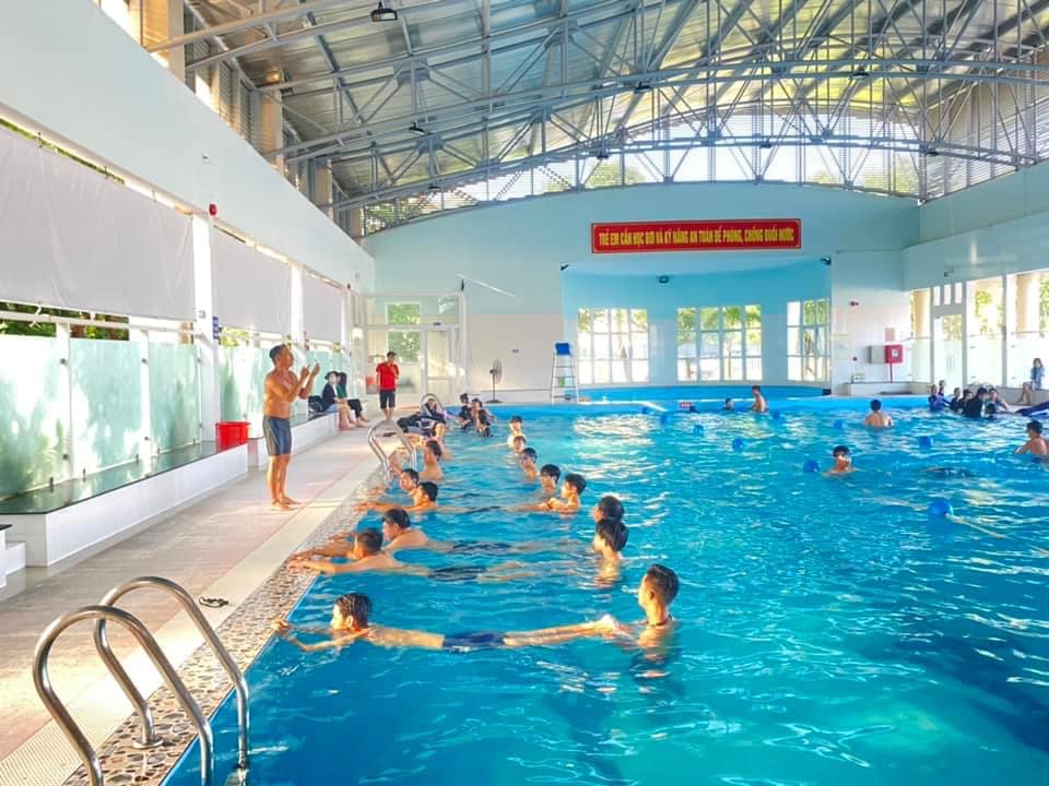 Bể bơi Thanh thiếu nhi Huế ảnh 1
