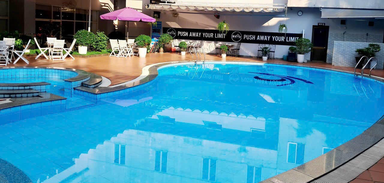 Bể bơi khách sạn Park View ảnh 1