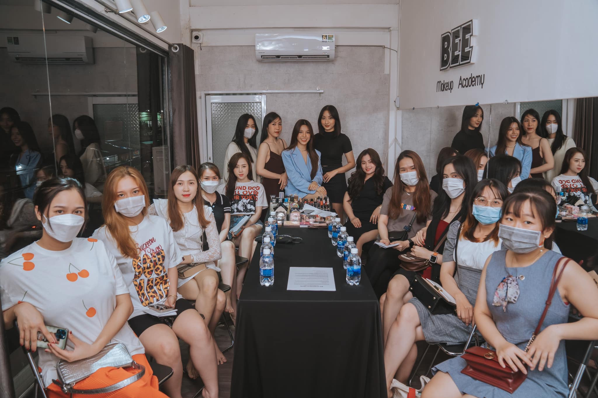 Bee Makeup & Academy ảnh 1