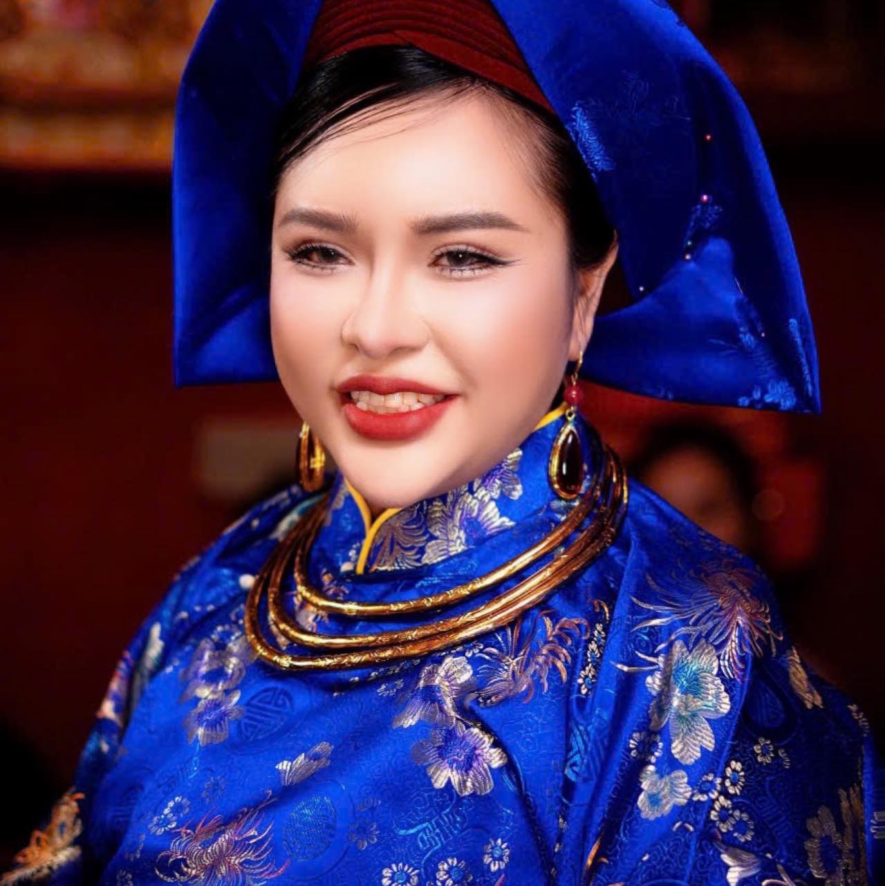 Cô Hằng Thiên ảnh 1