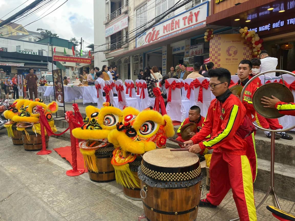 Đoàn Lân Sư Rồng Thiên Thành ảnh 2