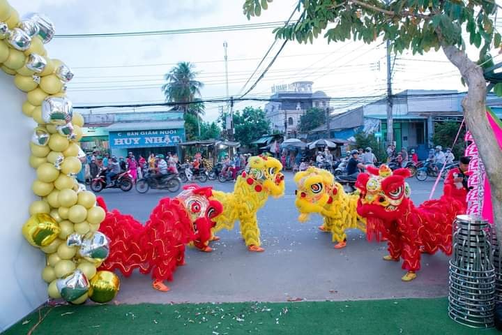 Đoàn Lân Sư Rồng Trung Anh Đường ảnh 2