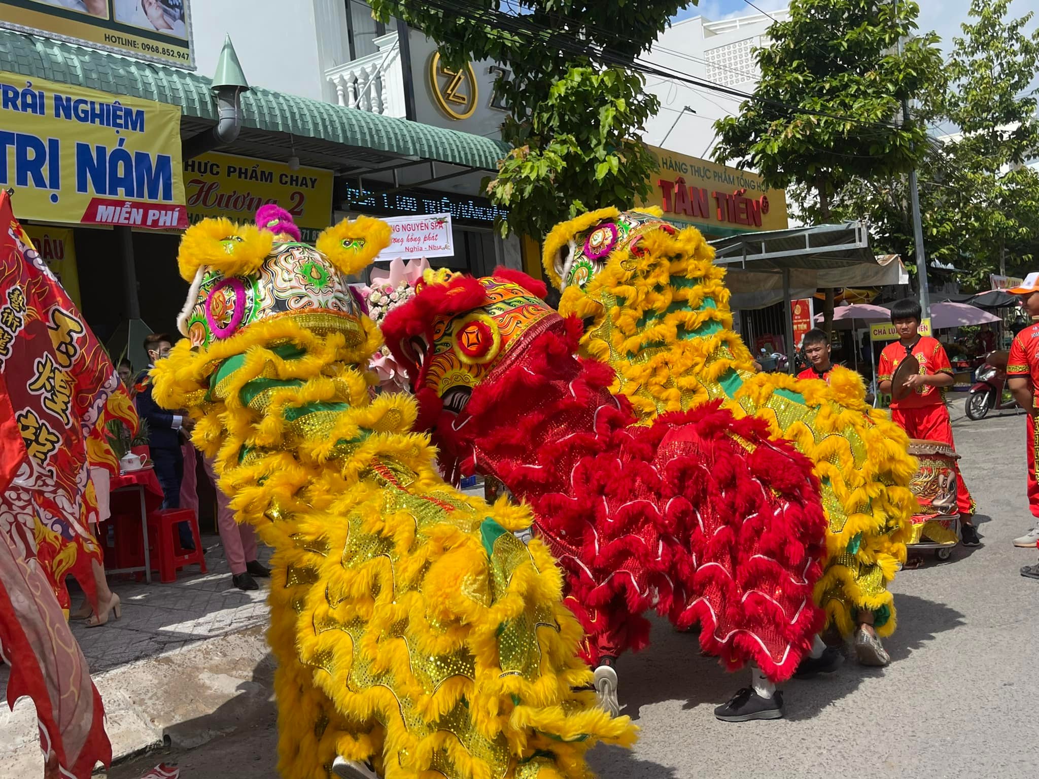 Đoàn Nghệ Thuật Lân Sư Rồng Ngọc Hoàng Long ảnh 2