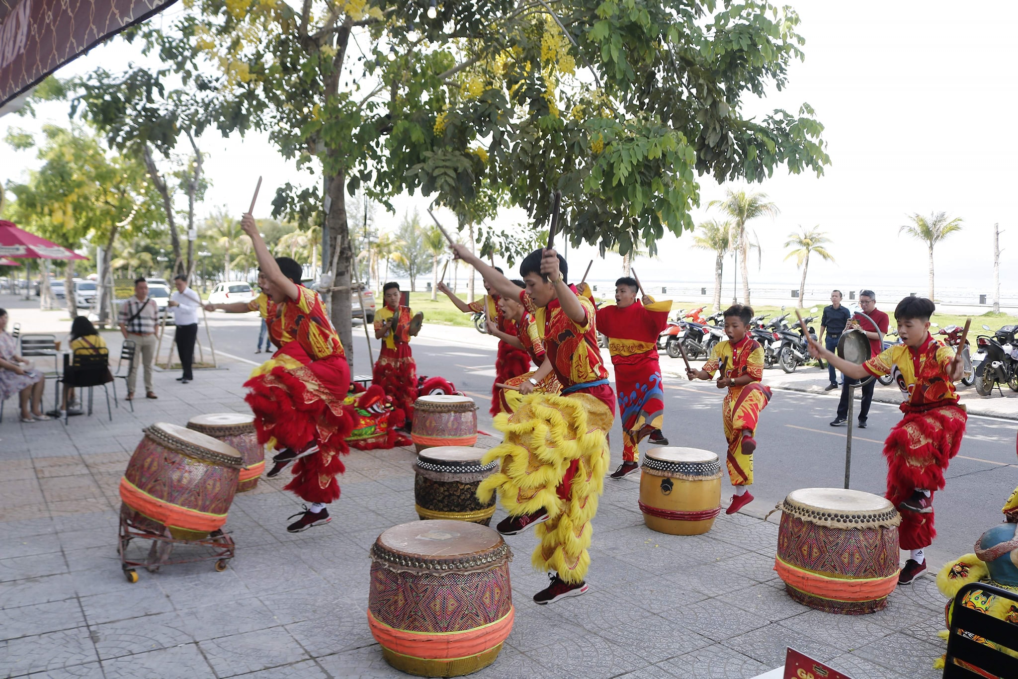 Đoàn nghệ thuật Lân Sư Rồng Hiền Long Đường ảnh 2