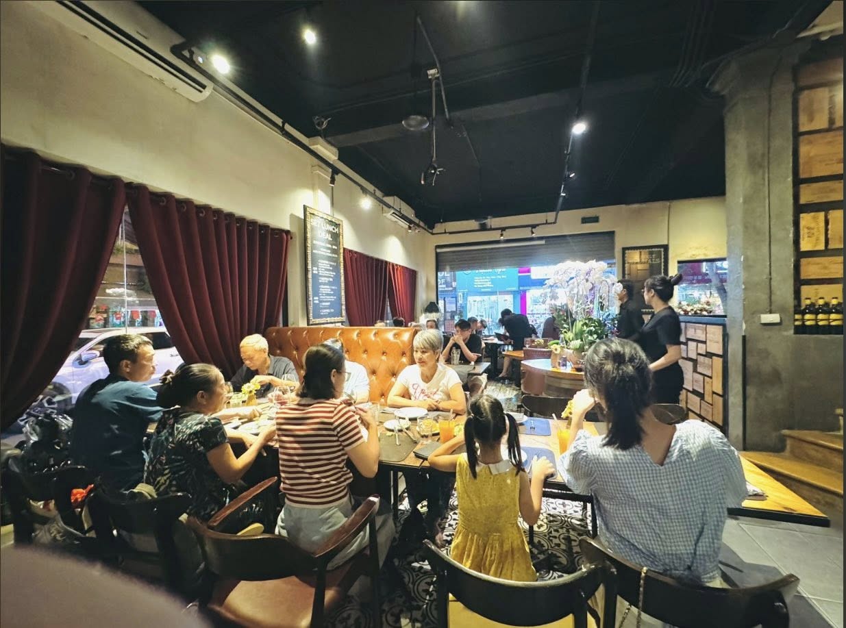 EMM's French Bistro ảnh 1