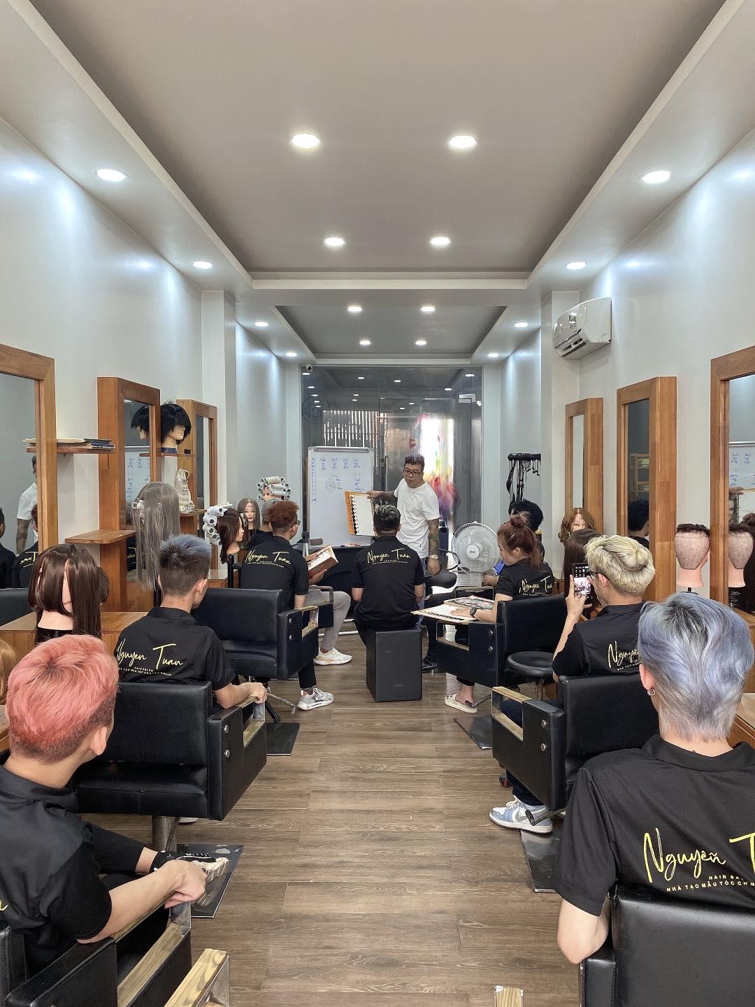 Hair Salon Nguyễn Tuấn ảnh 2