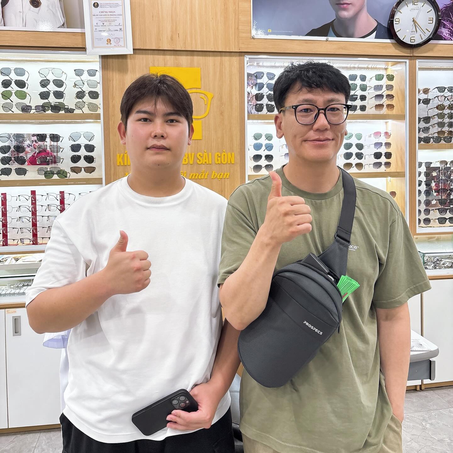 Kính thuốc BV Sài Gòn ảnh 1