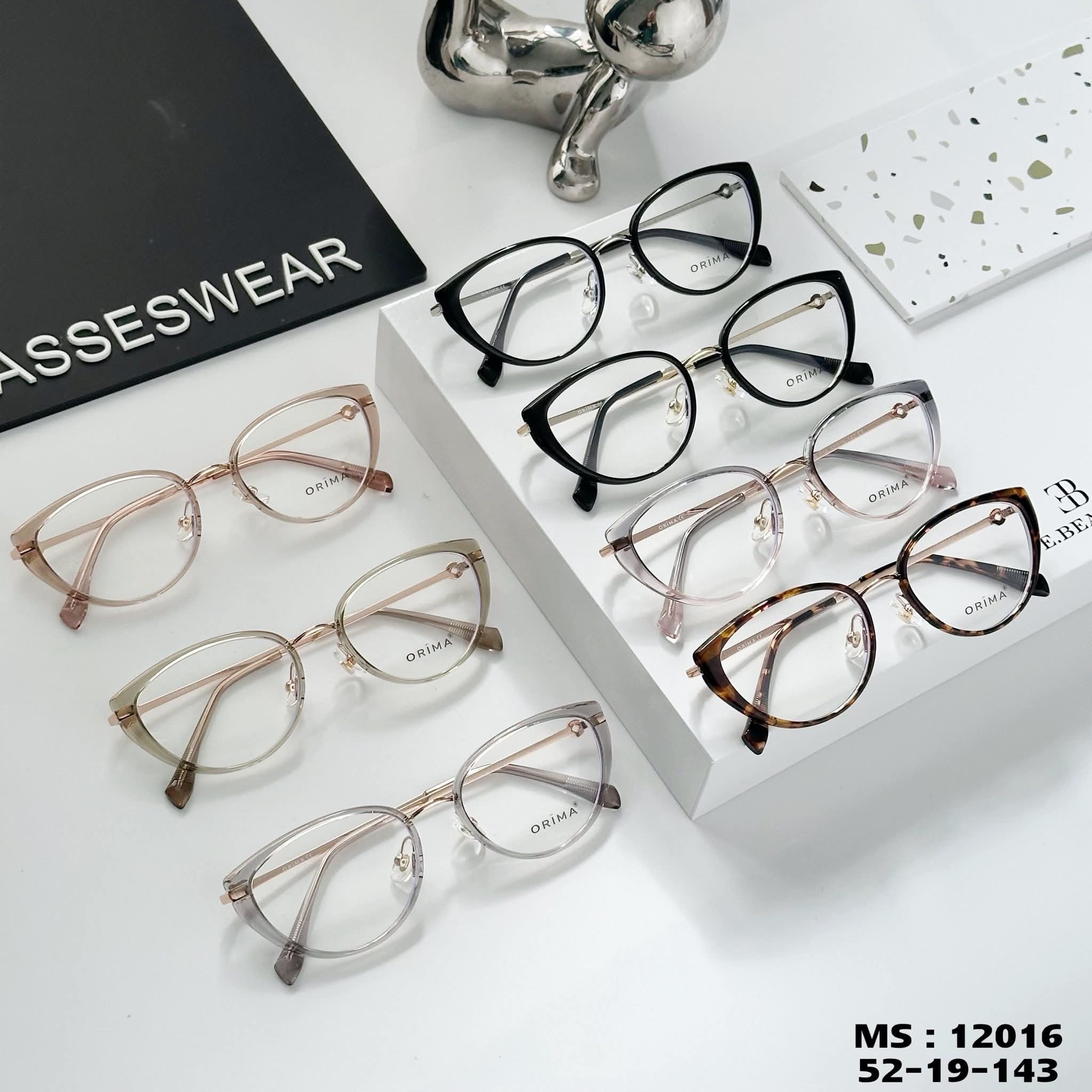 Mắt Kính Trong Hẻm ảnh 3