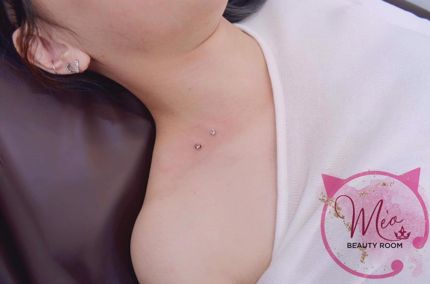 Mèo Piercing ảnh 2