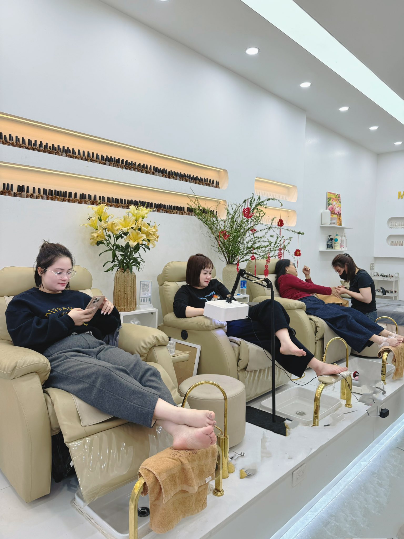 Mùi Tây Nail ảnh 1