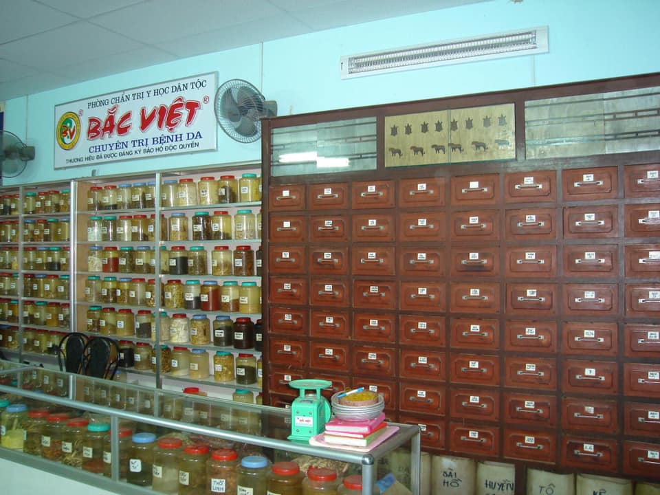 Phòng chuẩn trị y học dân tộc Bắc Việt ảnh 1