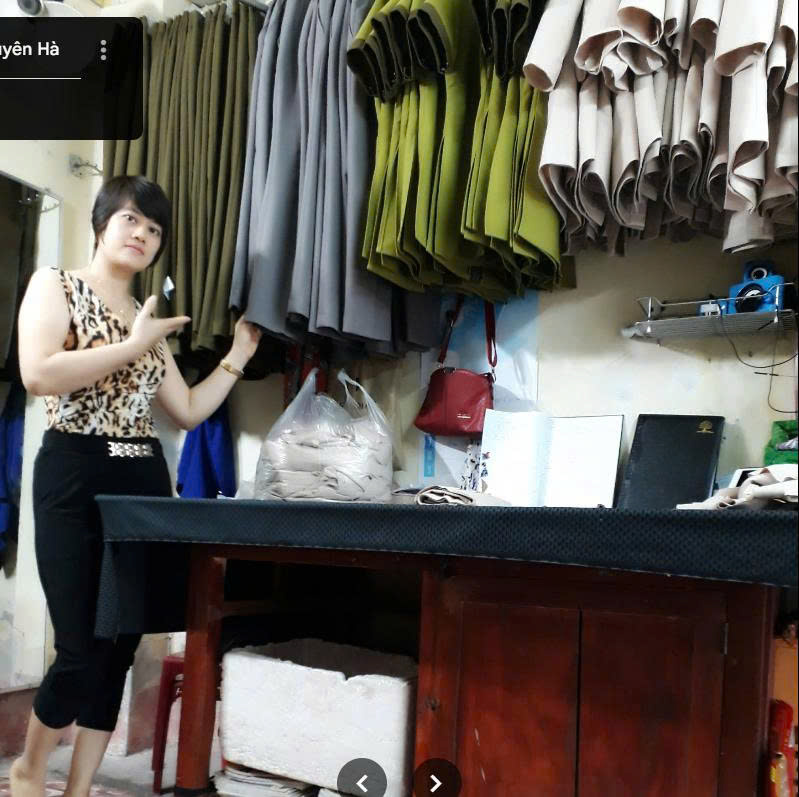 Quyên Hà sửa quần áo ảnh 2