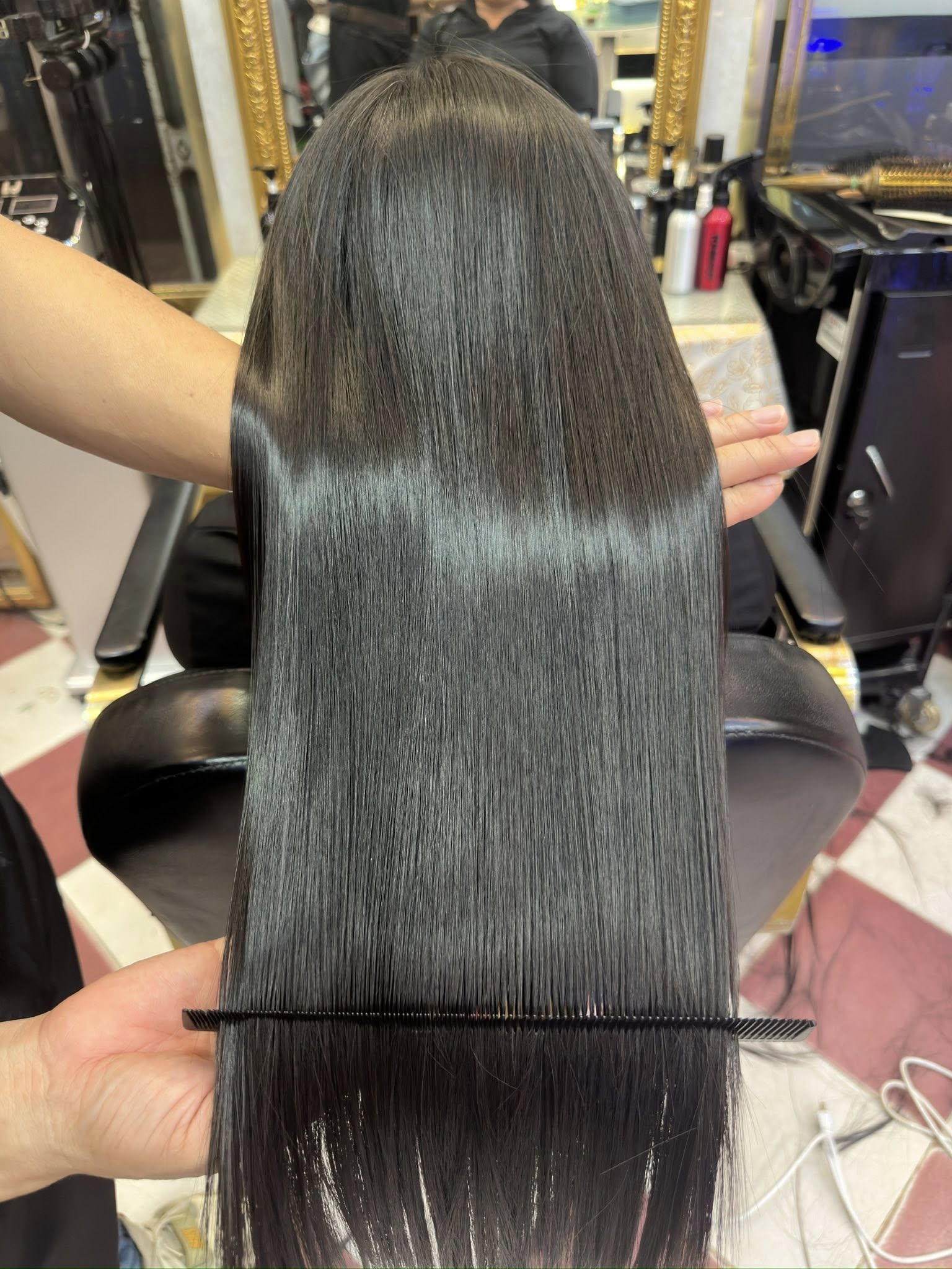 Salon Tú Trinh ảnh 1