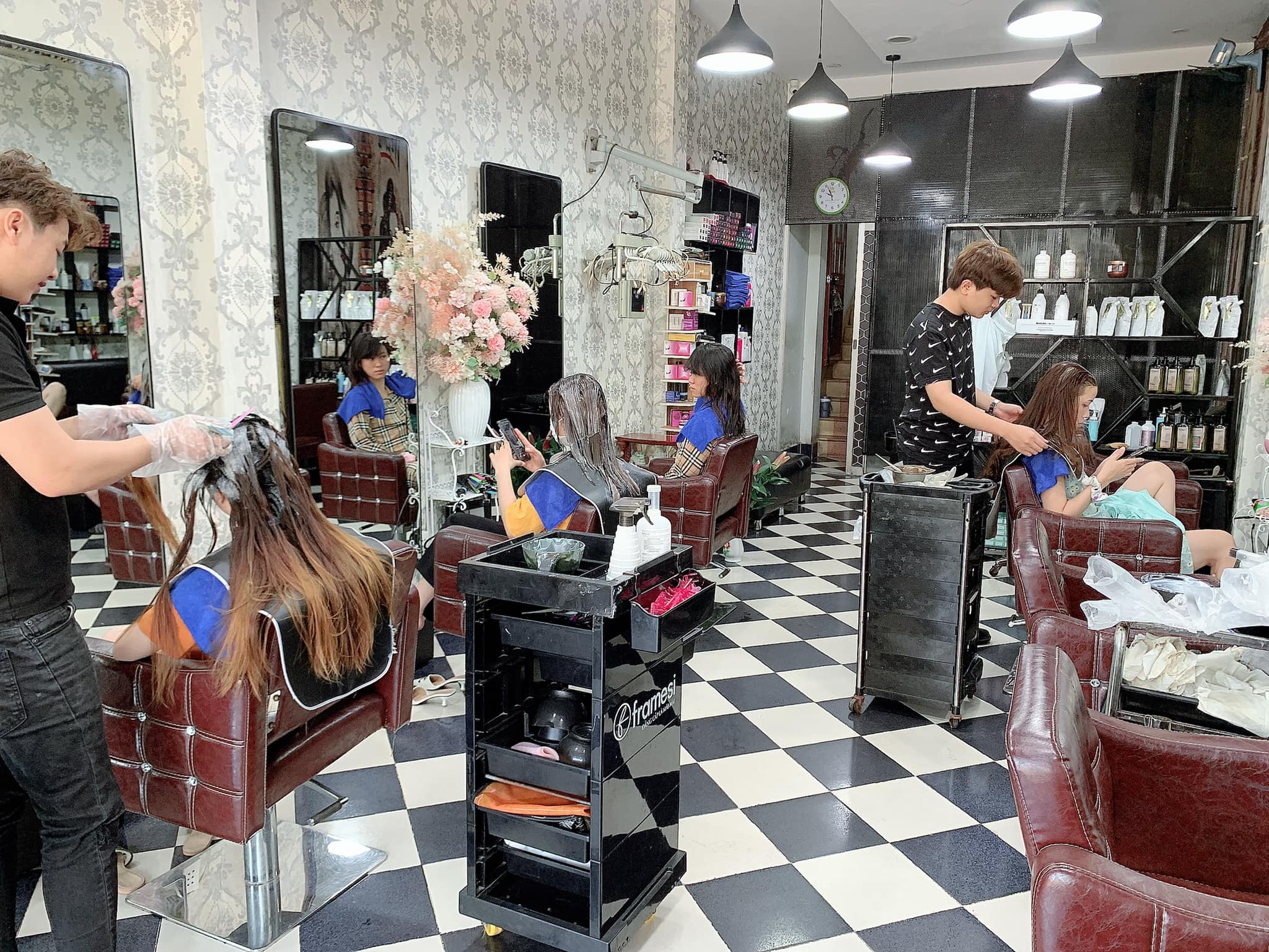 Salon Tùng Tóc ảnh 1