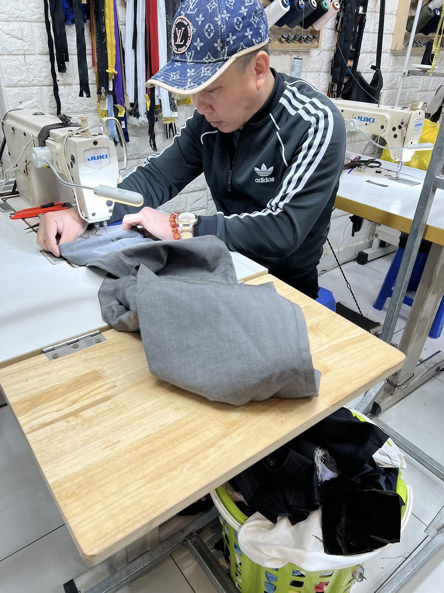 Sửa Quần Áo - Repair Clothes ảnh 2