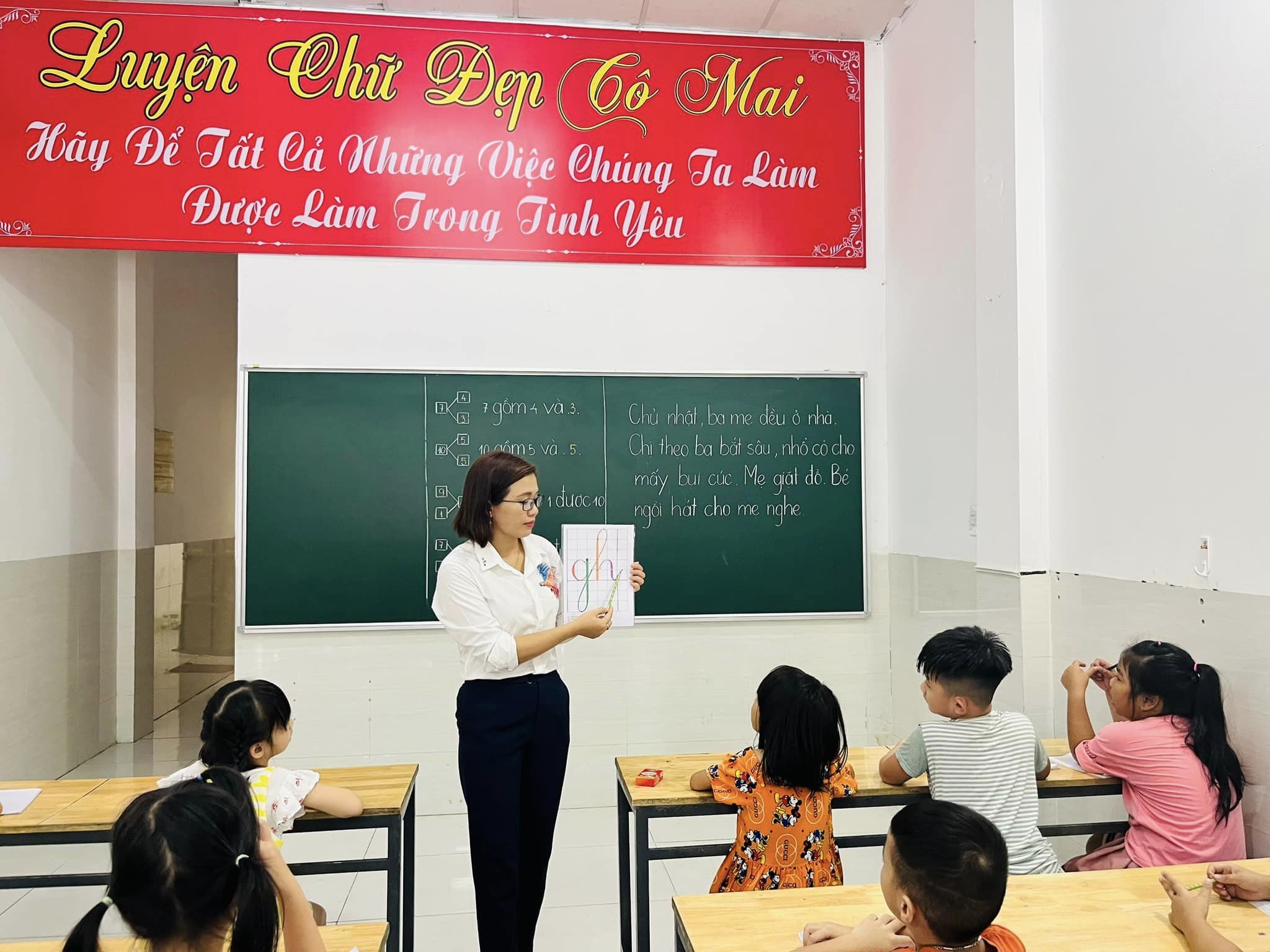 Luyện chữ đẹp Cô Mai ảnh 1