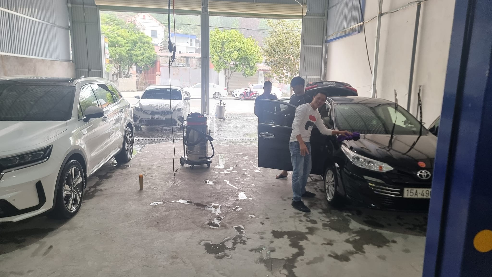 Trung tâm rửa & chăm sóc xe chuyên nghiệp Nam Hà ảnh 2