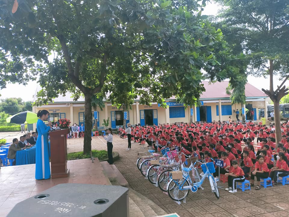 Trường THCS Nguyễn Huệ ảnh 2