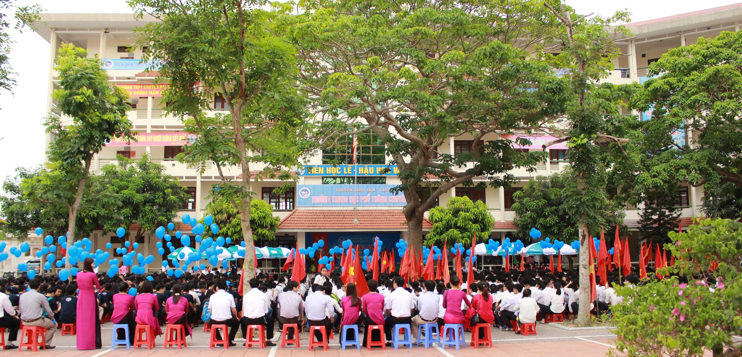 Trường THPT Chuyên Đại Học Vinh ảnh 2