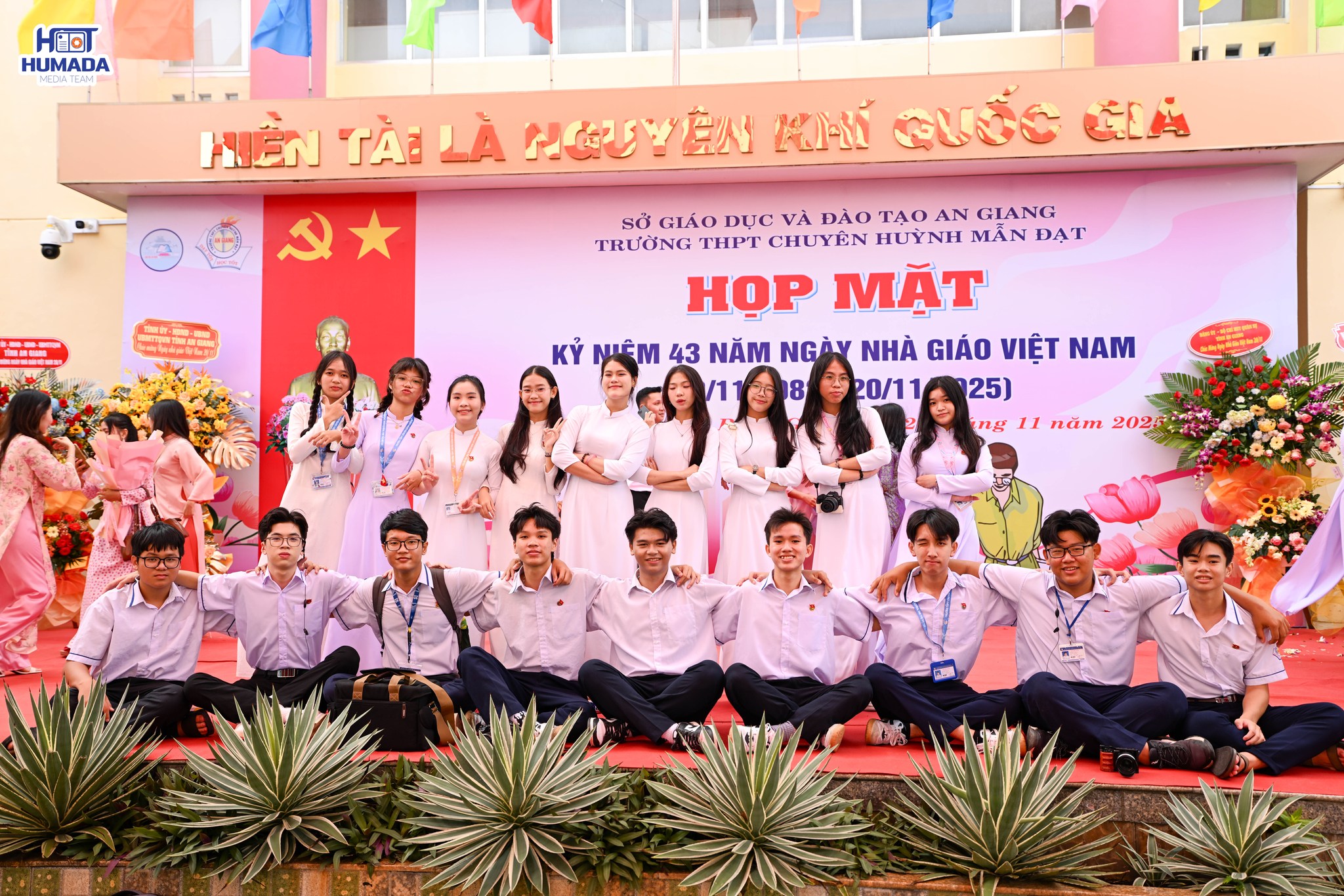 Trường THPT chuyên Huỳnh Mẫn Đạt ảnh 2