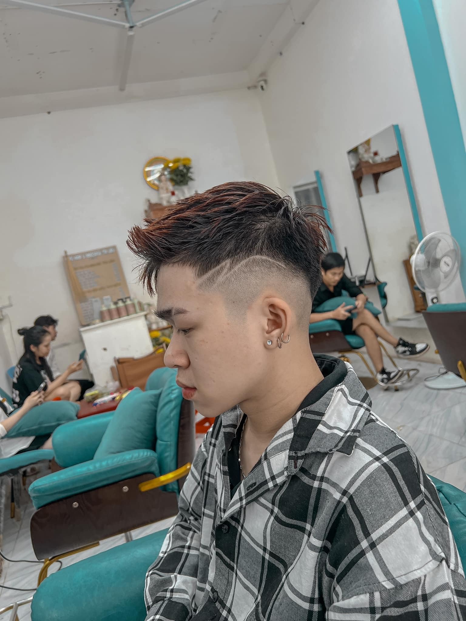 1995 HairSalon-Long Xuyên ảnh 1