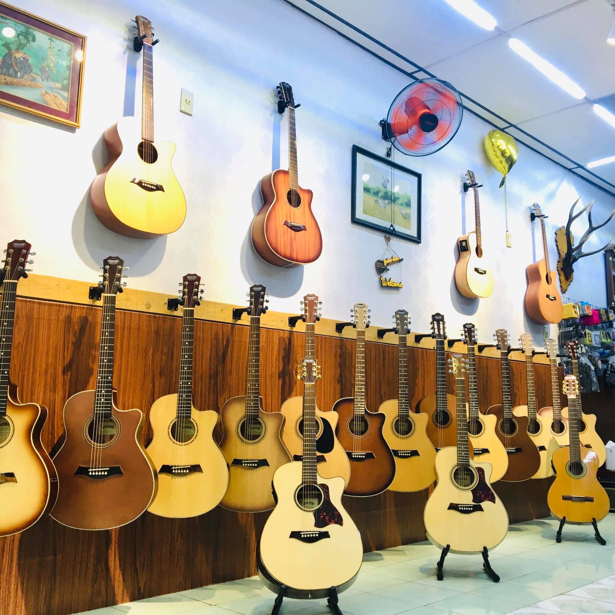 Guitar Store ảnh 1