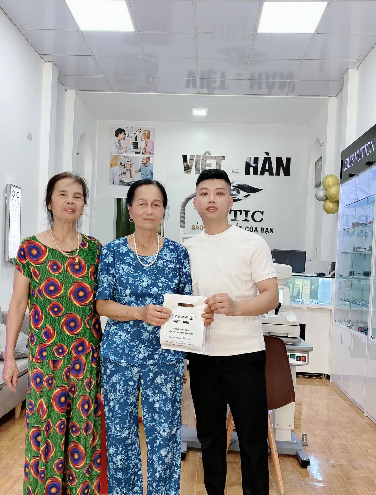 Kính Thuốc Việt - Hàn ảnh 2